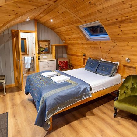 Hotel Missin' Link Glamping West Hoathley Exterior foto